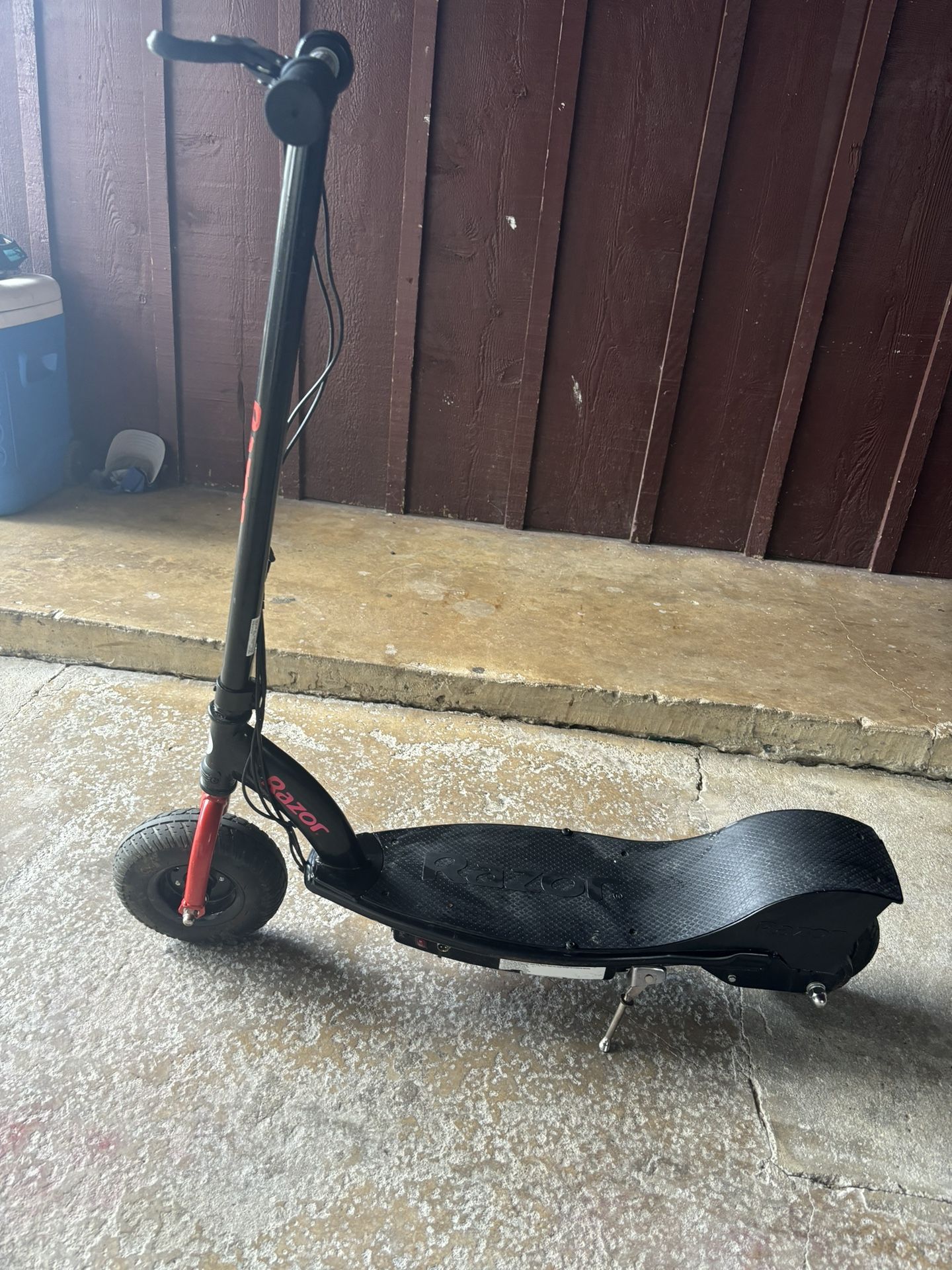 E200 Electric Scooter