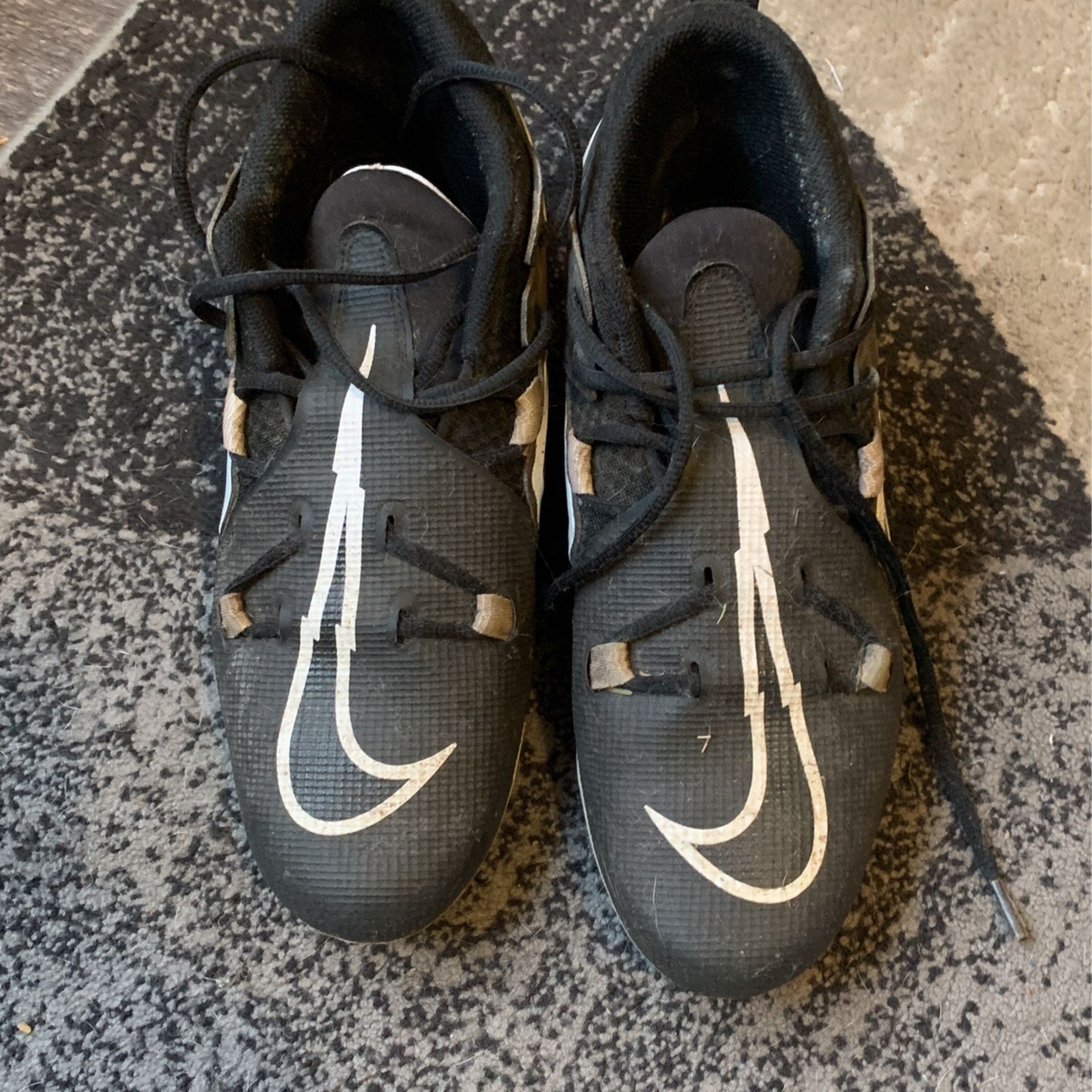 Size 9 Nike Alpha Cleats