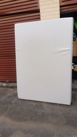 Full size mattress