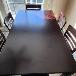 Dinning Table 