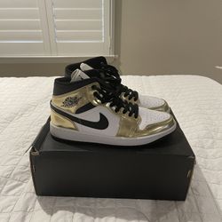 Jordan 1 Metallic Gold Size 10