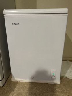 HOT POINT / CHEST FREEZER 