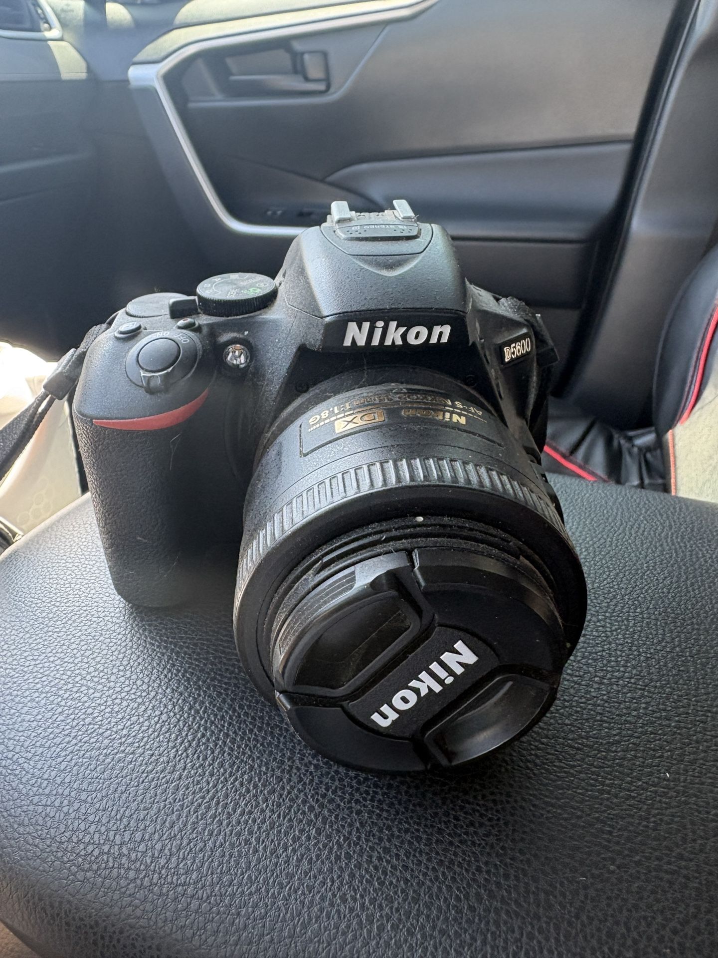Nikon D5600 With 35mm Lens