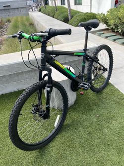Kent 24" Northpoint Boy's Mountain Bike, Black/Green
