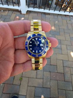 ROLEX 18K Yellow Gold 40mm Submariner Blue Dial 116618LB Box Warranty