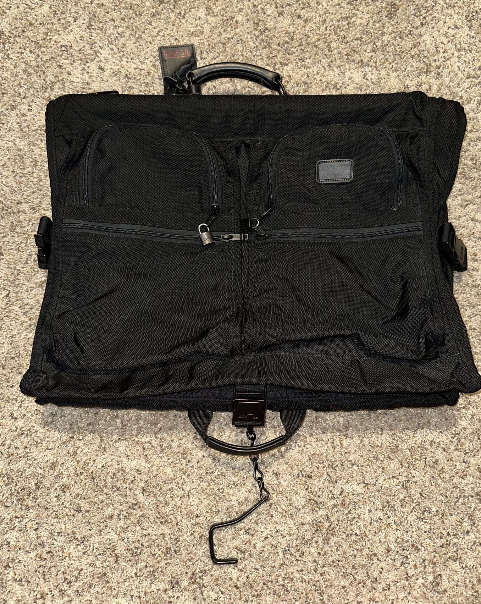 TUMI Alpha Bi-Fold Carry-on Garment Bag Black Ballistic Nylon Multi-pocket