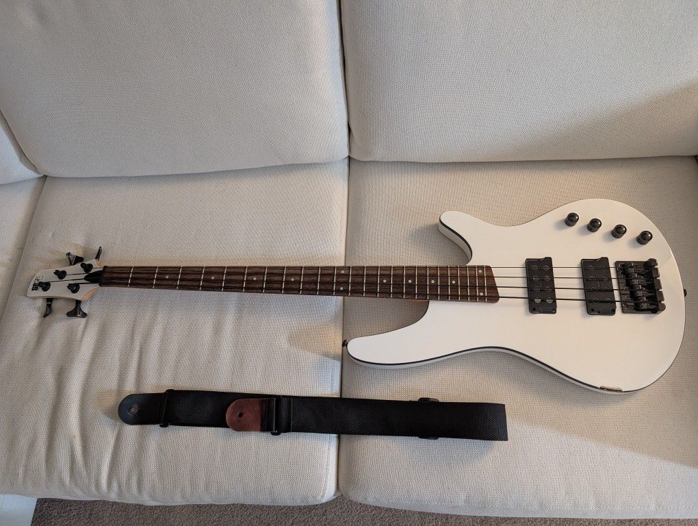 SRX2EX2 bass guitar in alpine white.