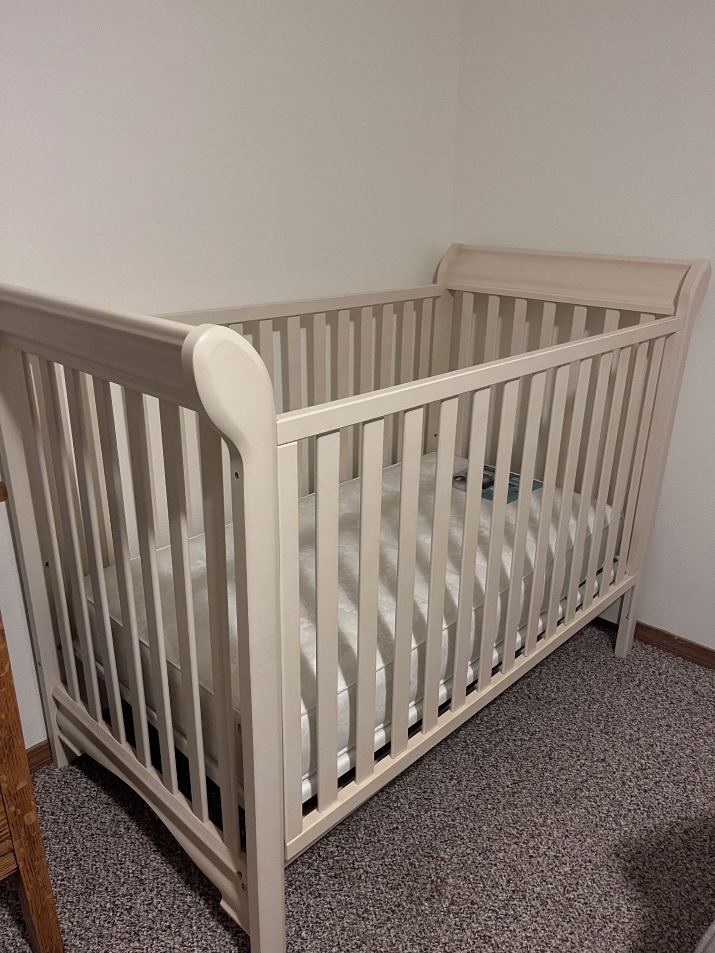 Crib And Wardrobe/changing Table