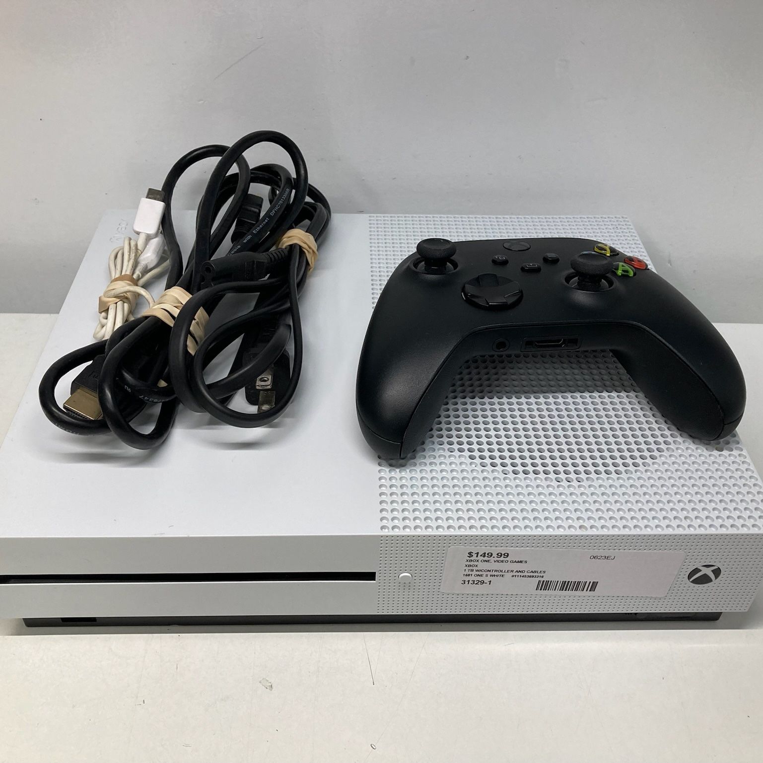 xbox one 1681 1tb