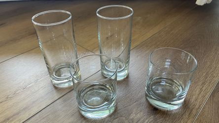 Drinking glass set