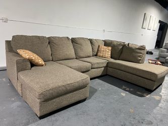 SECTIONAL COUCH SOFA