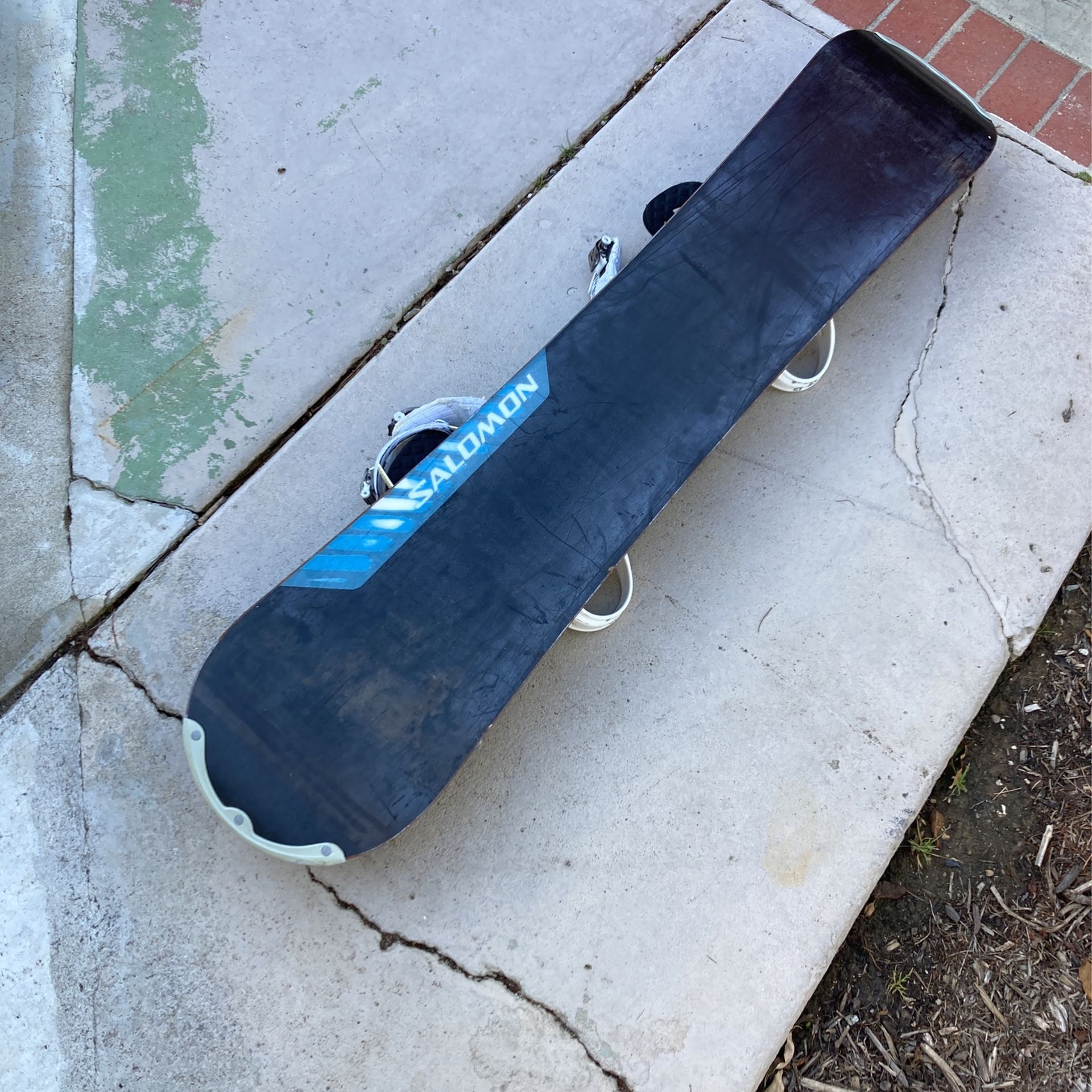 Salomon Shade 155 Snowboard With Burton Bindings