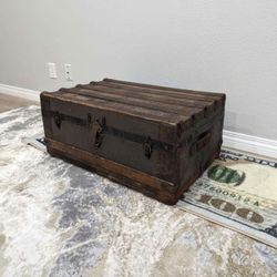 B.W.W. Antique Treasure Chest /Trank Military?🤔