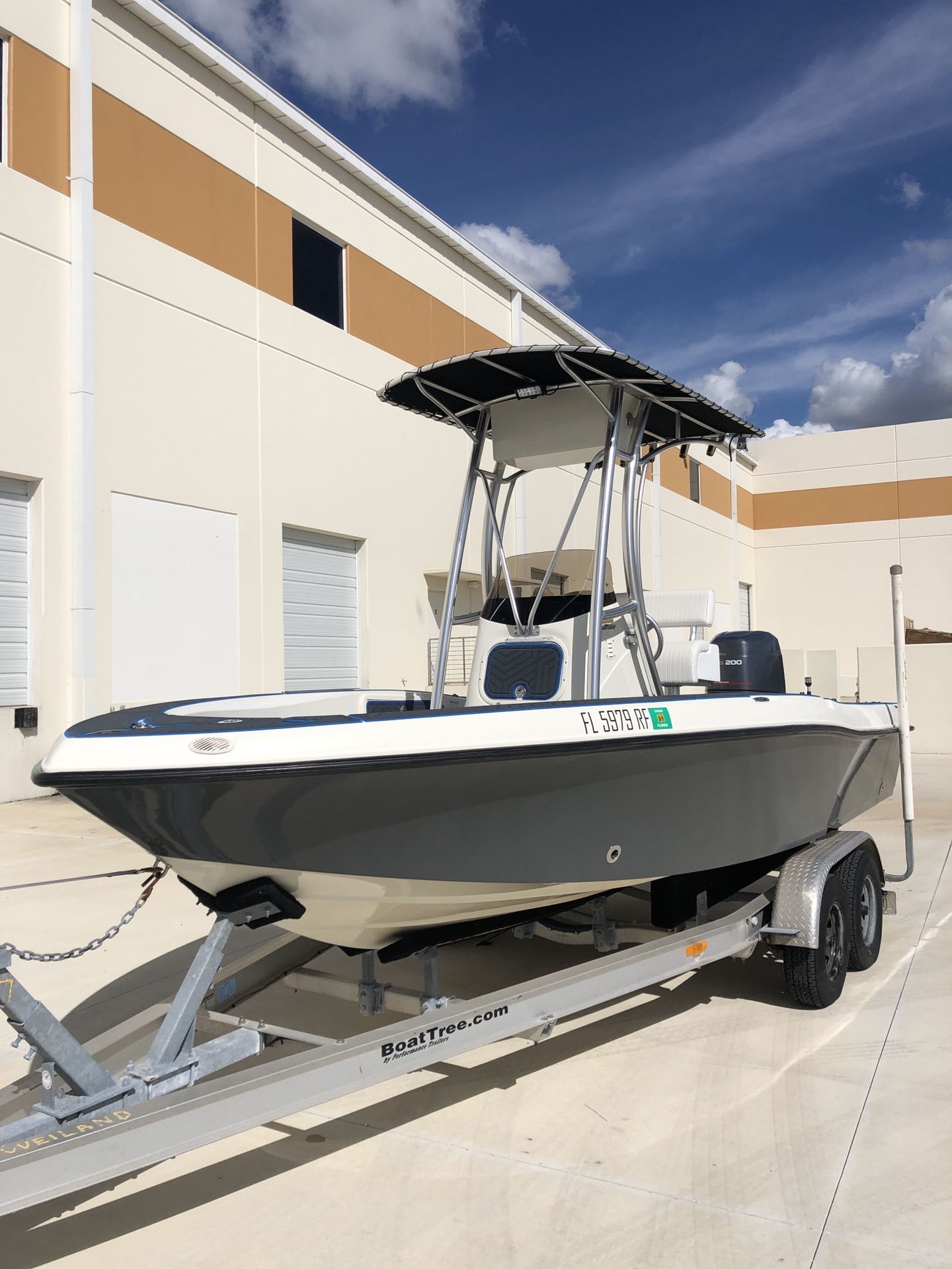 Hydra Sport Bay Bolt! Ready to Fish! Center Console Boat