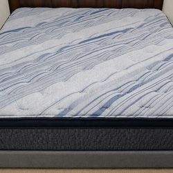 King Spring Air Back Supporter Pillow Top Mattress – Excellent Condition