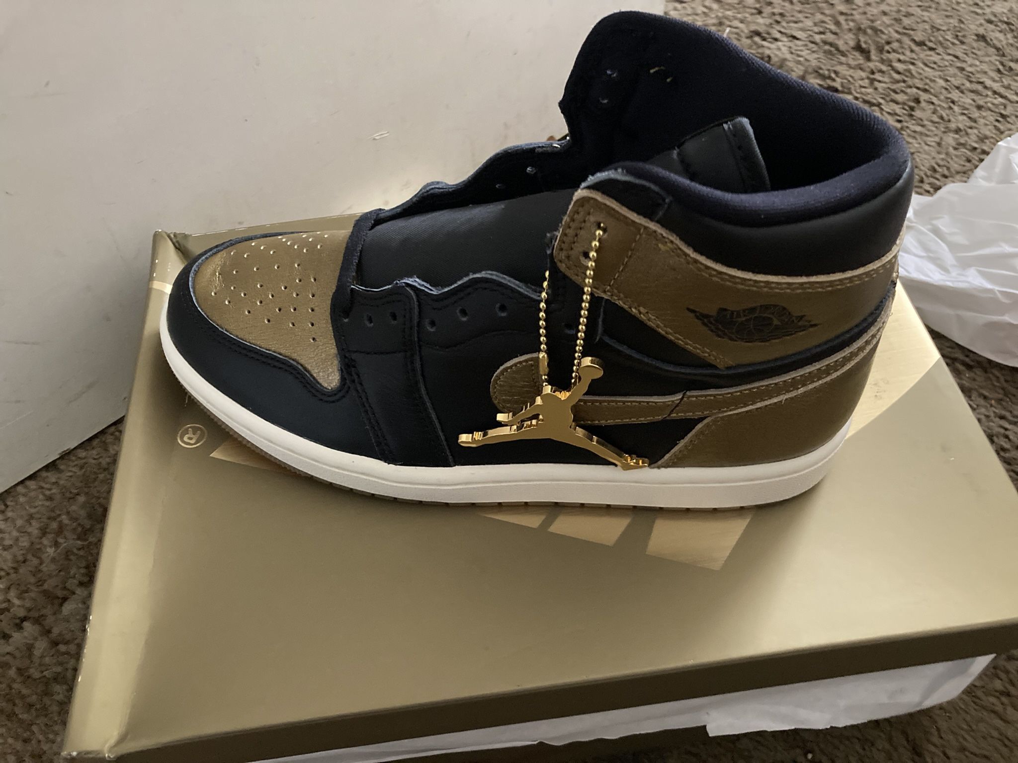 Jordan 1 Retro High Og Metallic Gold GS 6.5