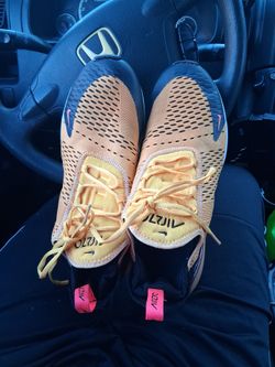 Mens air max 270 black/ university gold size 11