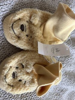 New Vintage Disney Baby Pooh Slippers