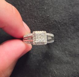 10k White Gold diamond ring. (Read description)