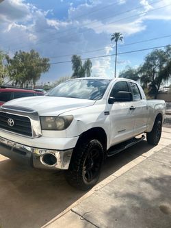 2008 Toyota Tundra SR5 V8 5.7 L Sport
