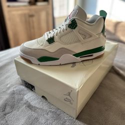 Jordan 4 Retro SB PINE GREEN