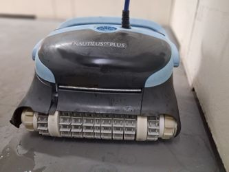 Dolphin Nautilus CC Plus Robotic Pool Cleaner for parts