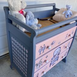 Adorable Baby Changing Table
