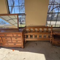Twin Bedroom Set