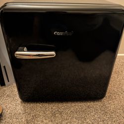 Comfee Mini Fridge 1.6 Cu