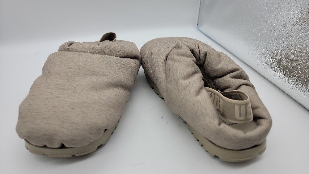 UGG