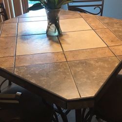 Table Set With 4 Chairs 