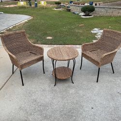 Intertwined Wooden Chair Set 
