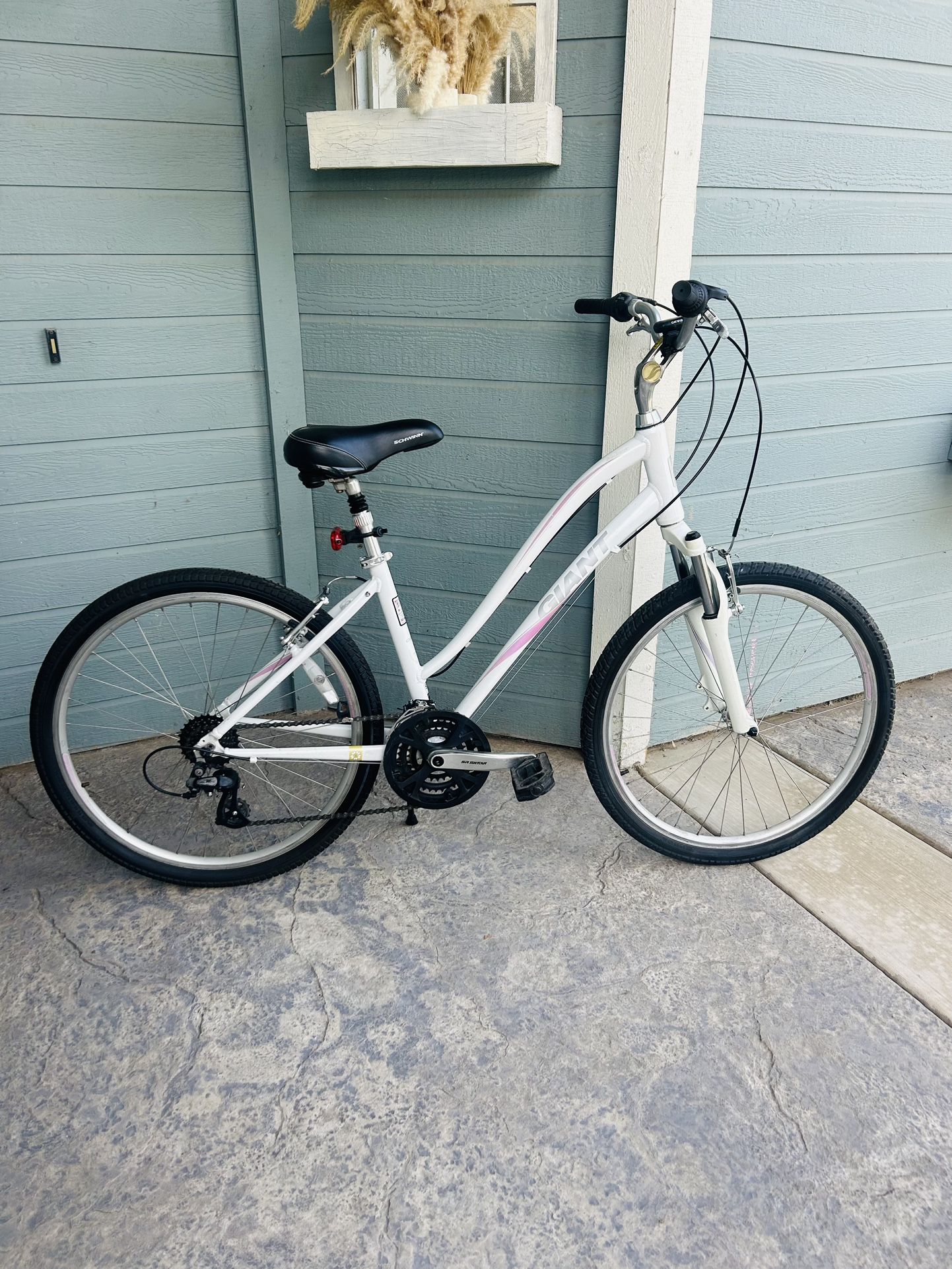 GIANT SEDONA ALL TERRAIN BIKE 26” Wheels