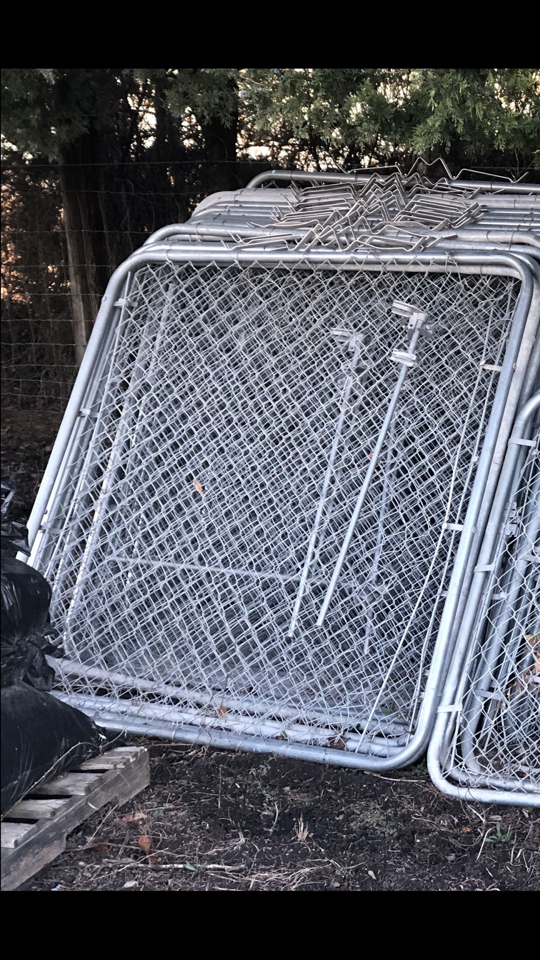 Chain Link ( 5ftx10ft Wide / Two Piece Gate ) (100$ Each Pair ) ( 1 Left )