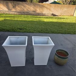 2 Large Metal Floor Planter  1 Medium  ceramic pot