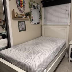 Twin Size Bed Frame W/ Mattress & Boxspring 