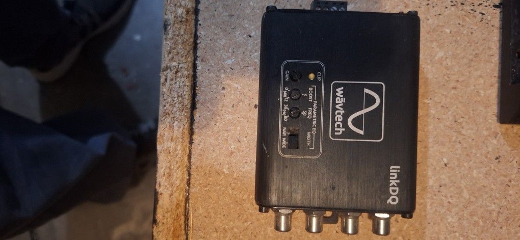 Line Output Converter With Equalizer / Bass Boost