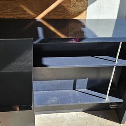 L-Shaprd Shelved Bar