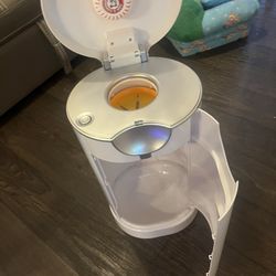 Munchkin Trash Bin Diapers