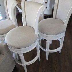 Beautiful Bar/kitchen Island Chairs