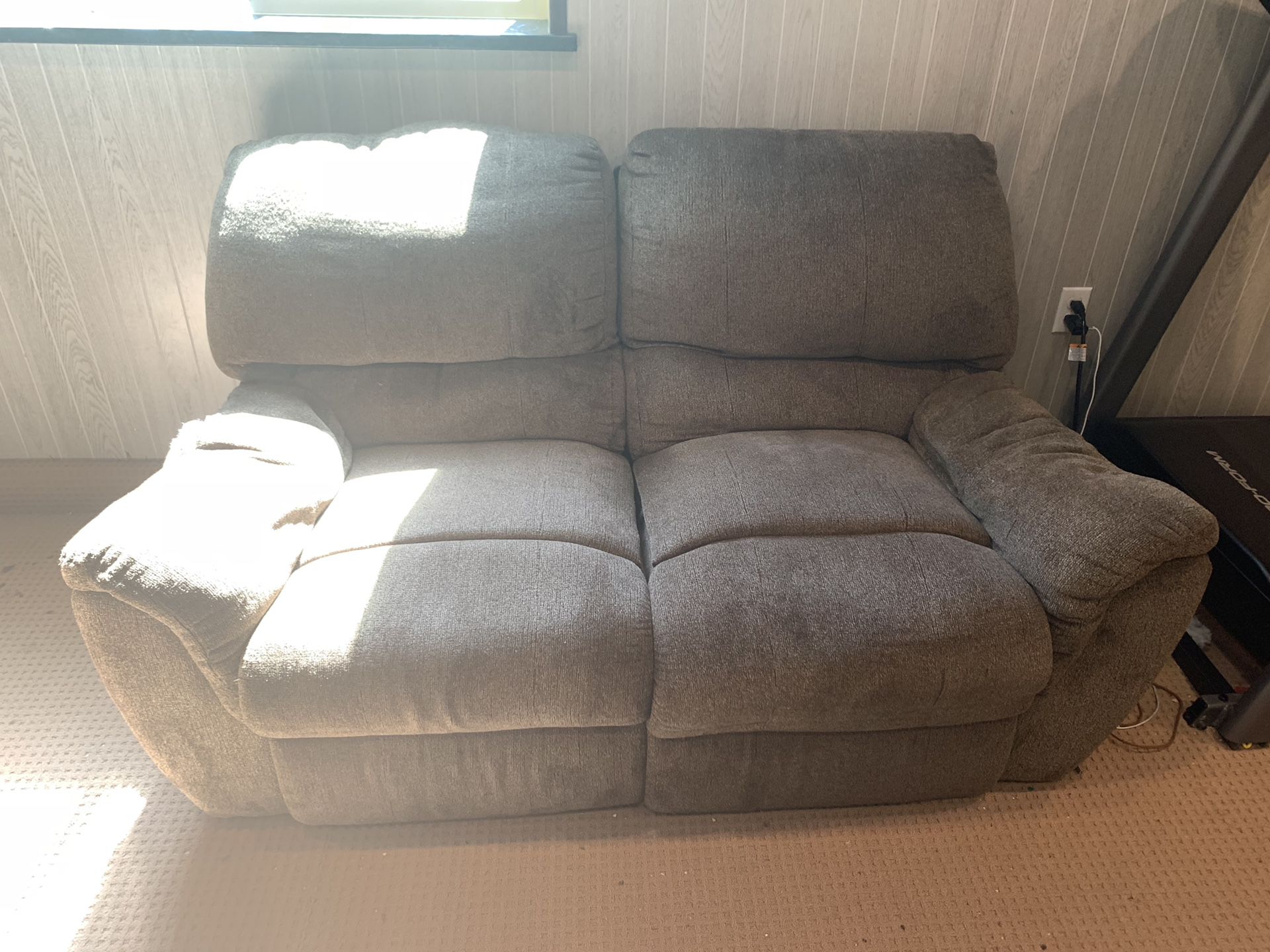 Couch/ love seat