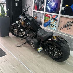 2006 Harley Davidson Night train