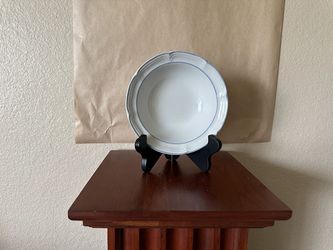 The Covington Edition Stoneware (Made in Japan) Sm Cereal/Soup Bowl