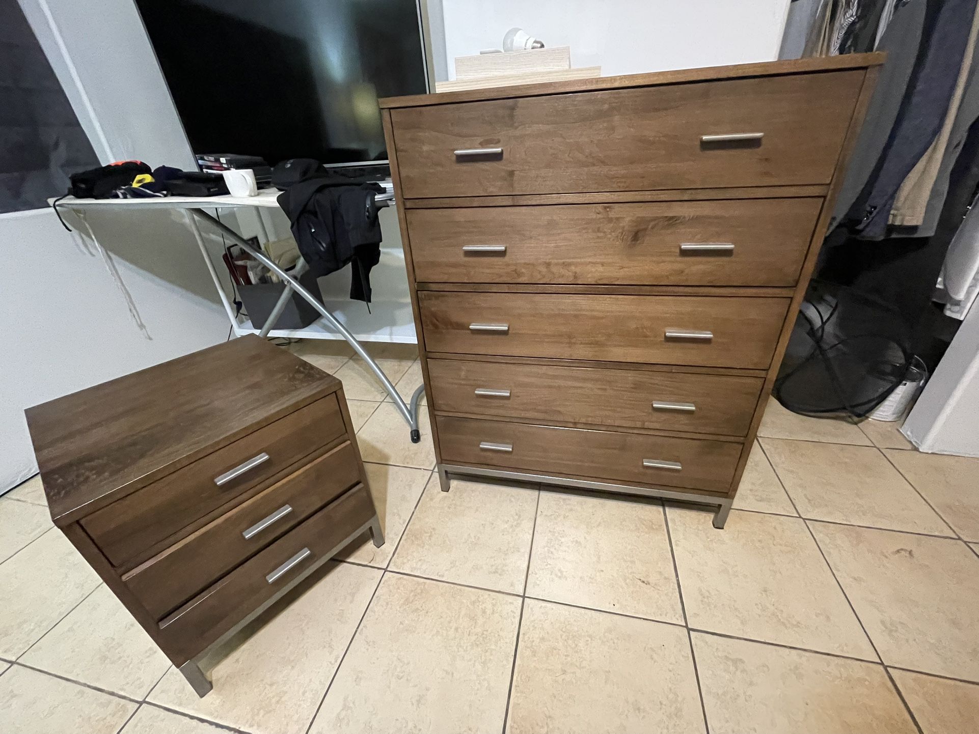 Modern Wood Dresser & Nightstand Set