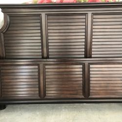 5 Pieces king Size 100% Wood Finished 