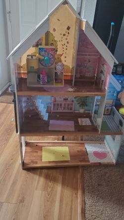 Doll house