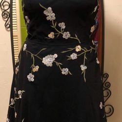 Brand New Black Embroidered Dress L 12-14
