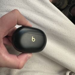 Beats Studio Buds Plus 