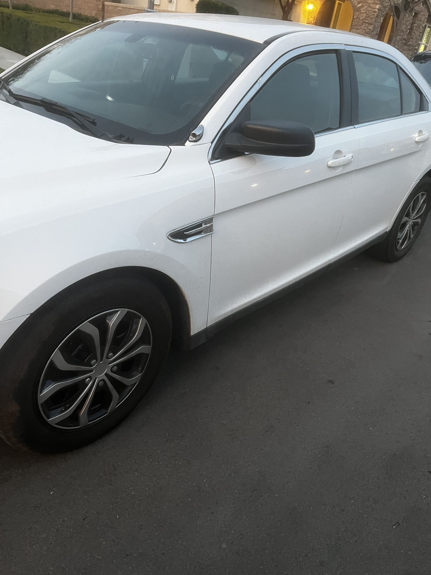 2017 Ford Taurus