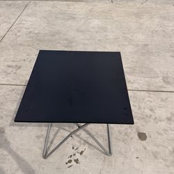 Corner Table